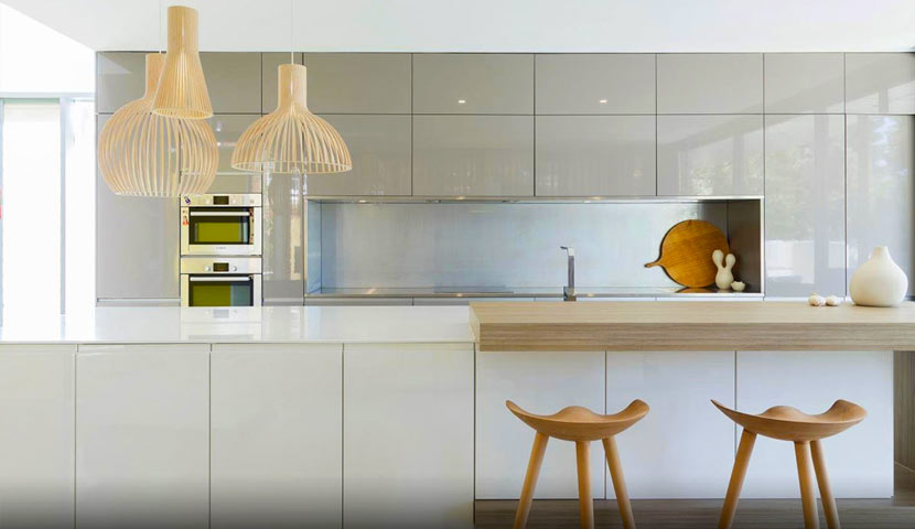 استفاده از کابینت ساده در بازسازی آشپزخانه به سبک مدرن