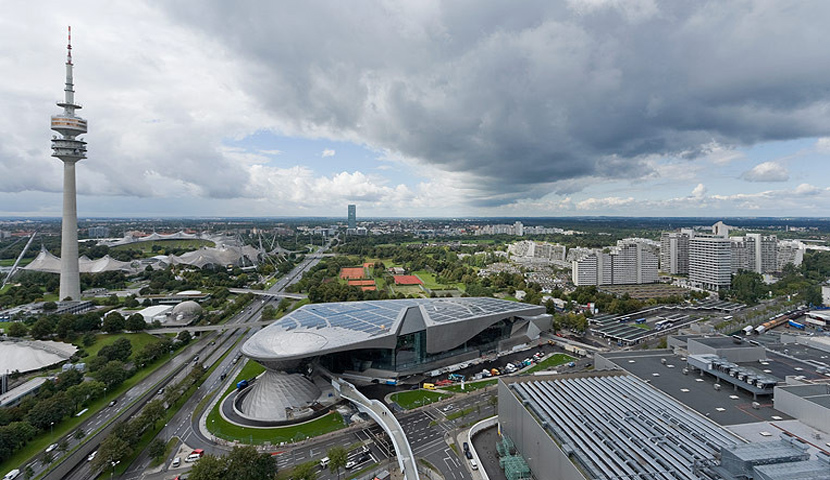 ساختمان BMW Welt