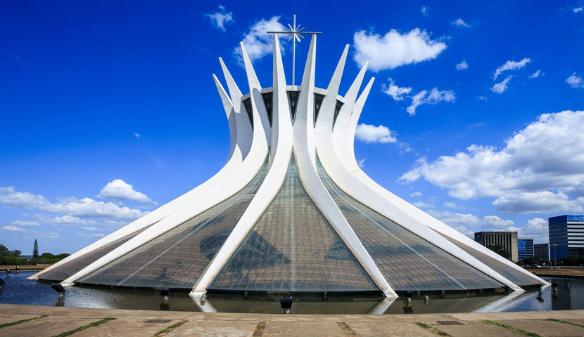نمای مدرن کلیسا جامع برزیل