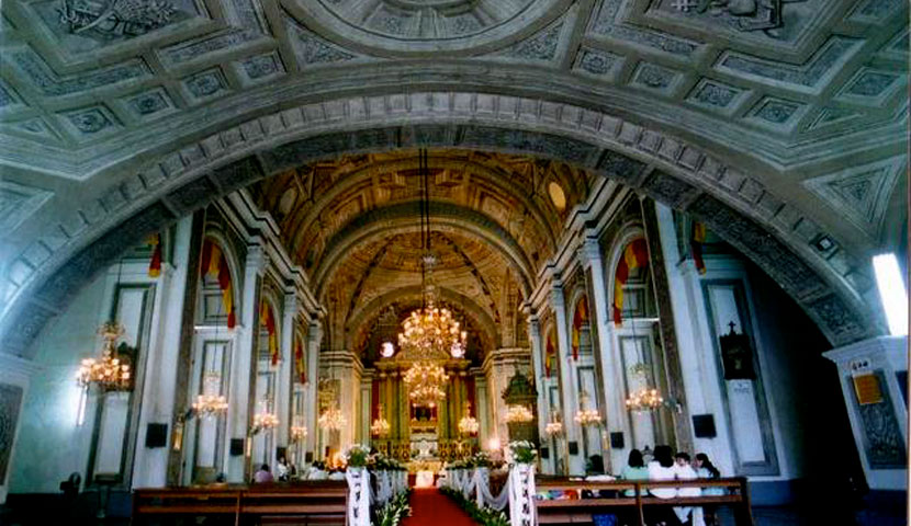 داخل کلیسای باروک