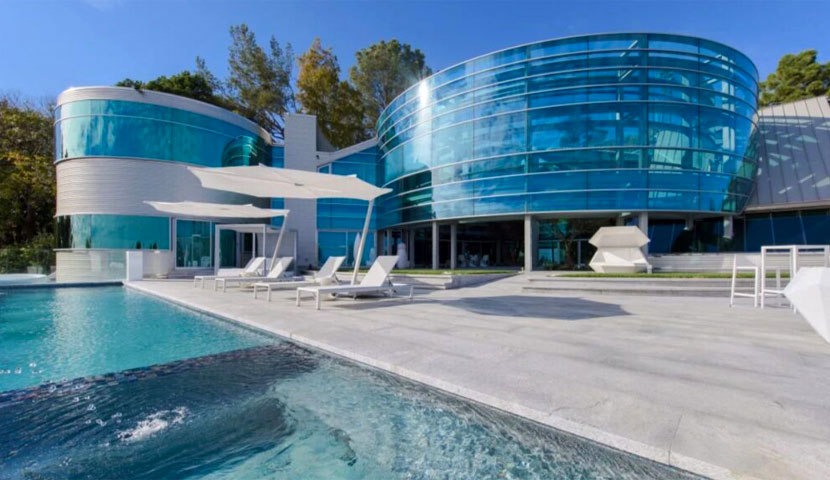 خانه شیشه ای جاستین بیبر