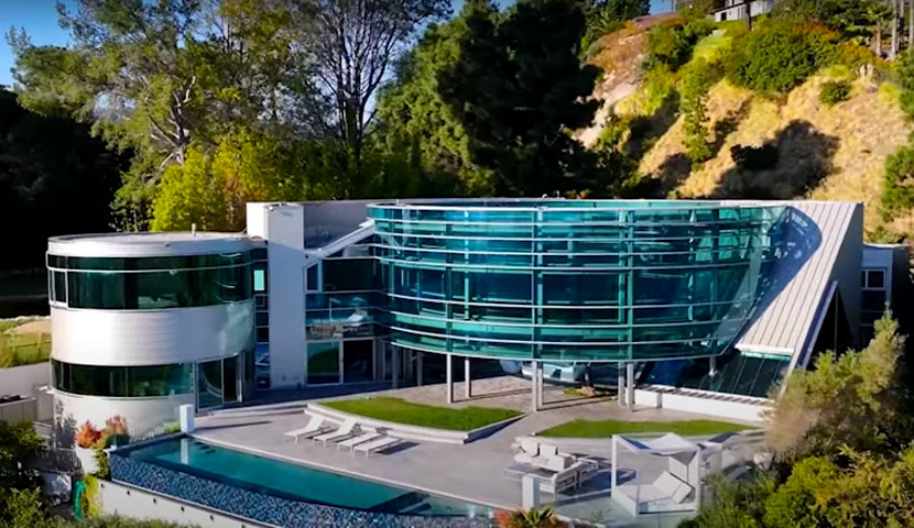 خانه شیشه ای جاستین بیبر