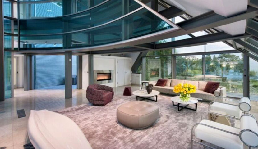 خانه شیشه ای جاستین بیبر