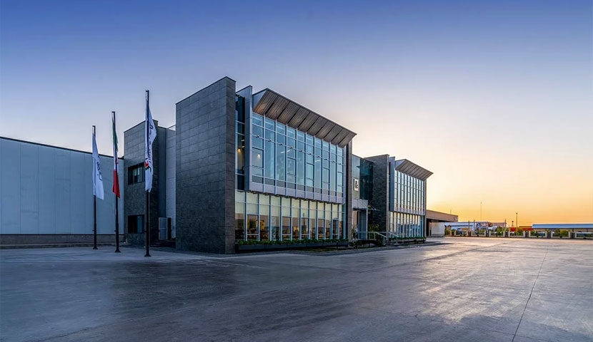 نورپردازی در ساختمان اداری کارخانه