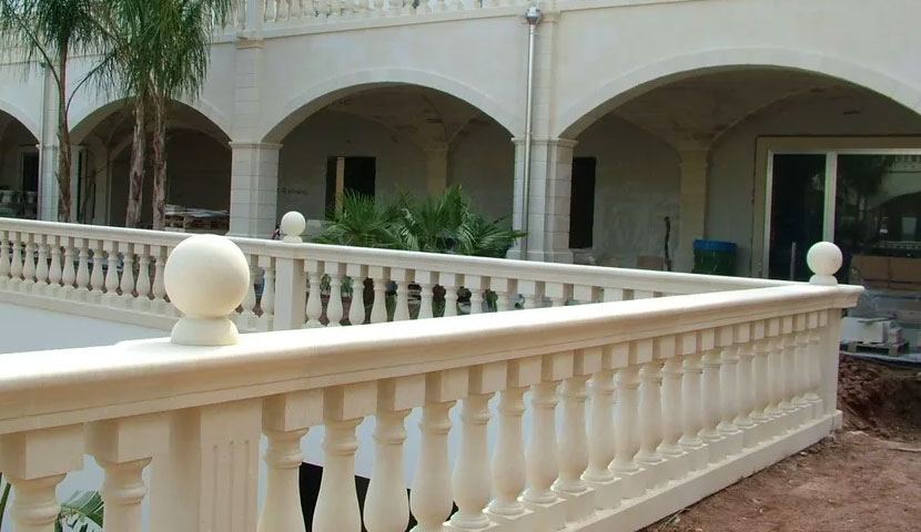 طراحی نرده سنگی مینیمال