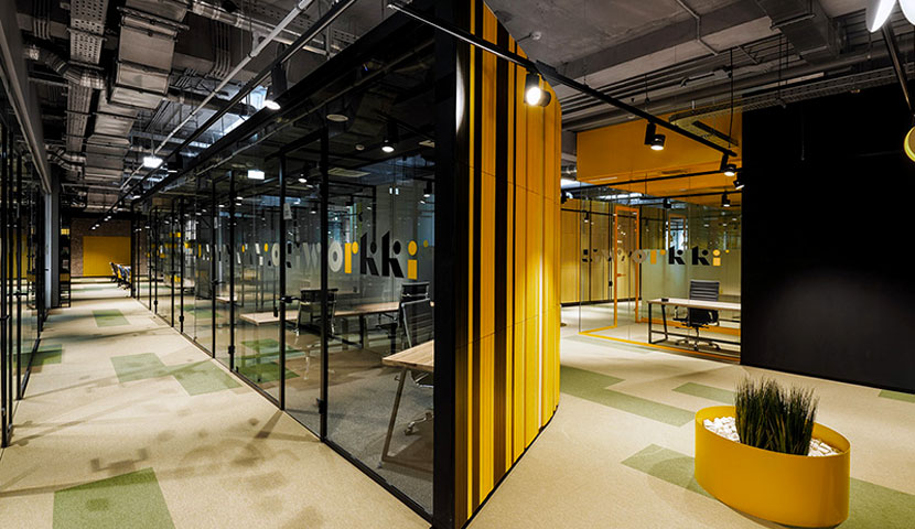 طراحی دکوراسیون اداری با پارتیشن شیشه ای