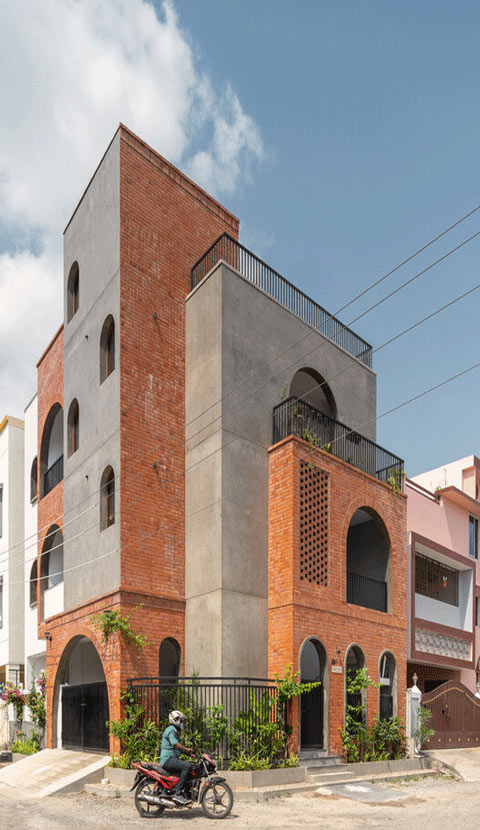 بازسازی نمای ساختمان با آجر