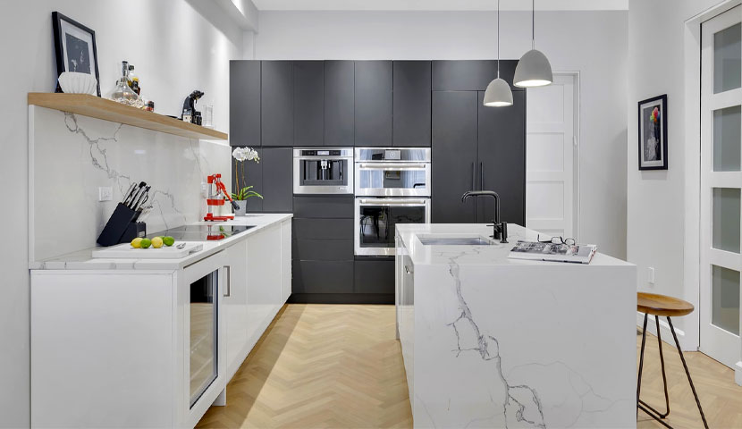 بازسازی دیوار آشپزخانه قدیمی