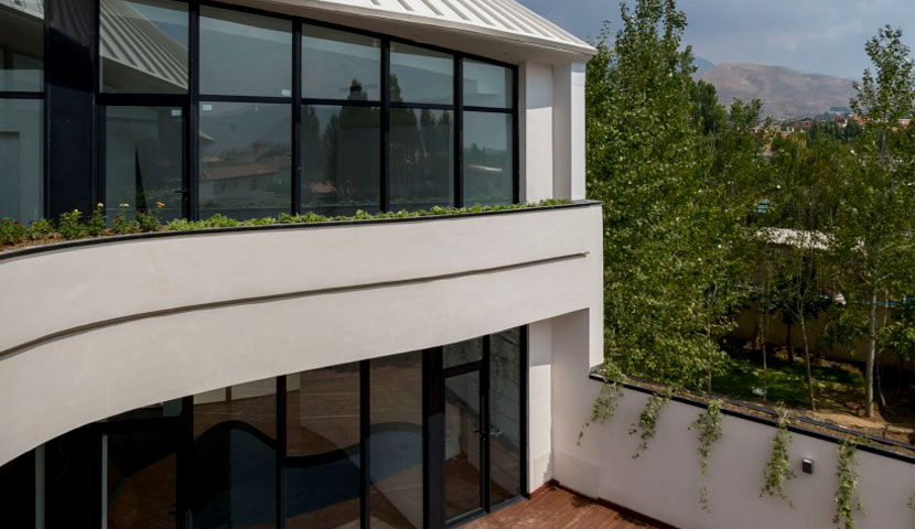 ویلا برادر کوچکتر