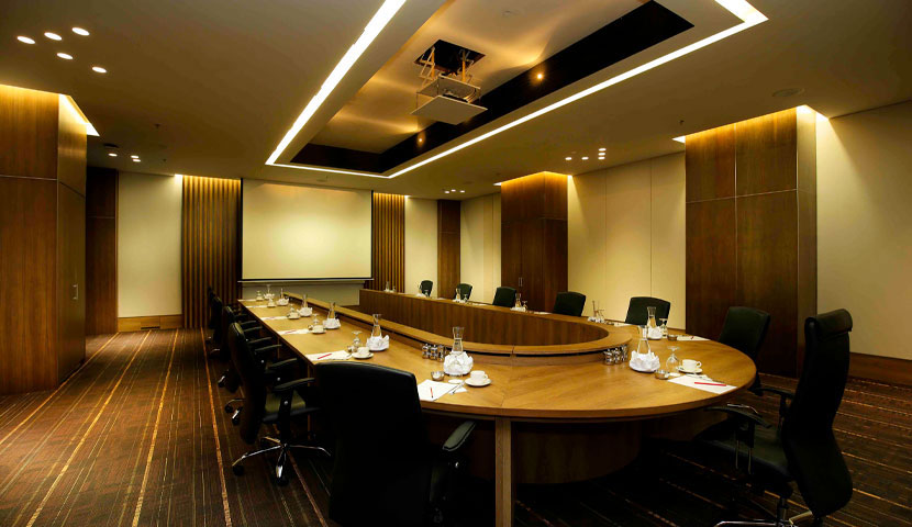 اجرای نورپردازی در طراحی سالن کنفرانس