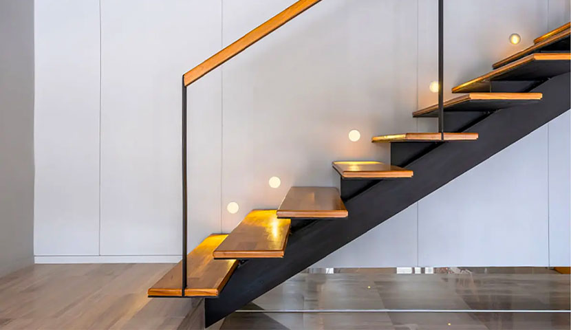 طراحی راه پله ترکیب فلز با چوب ساختمان