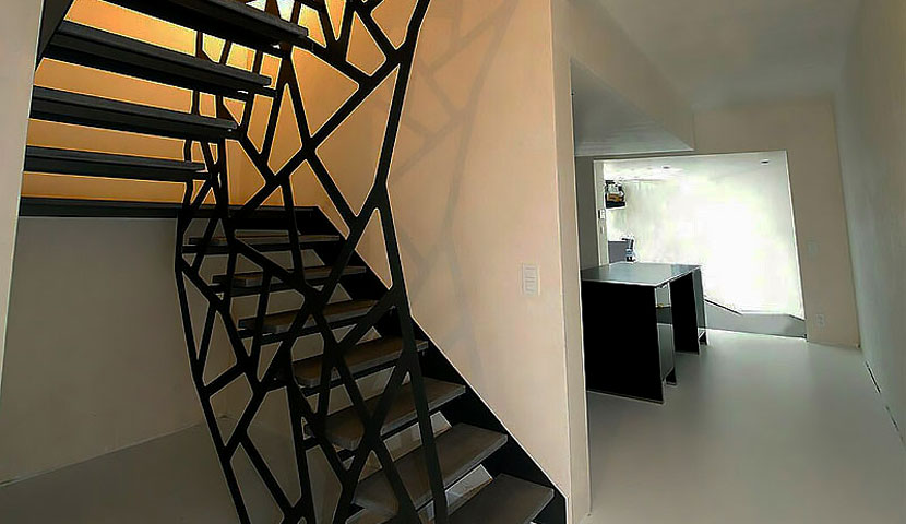 طراحی راه پله فلزی ساختمان صنعتی