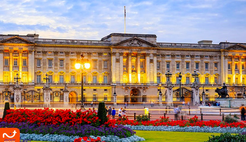 کاخ باکینگهام در انگلستان