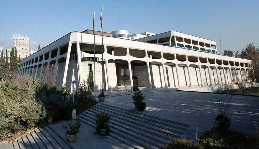 معماری موزه فرش تهران