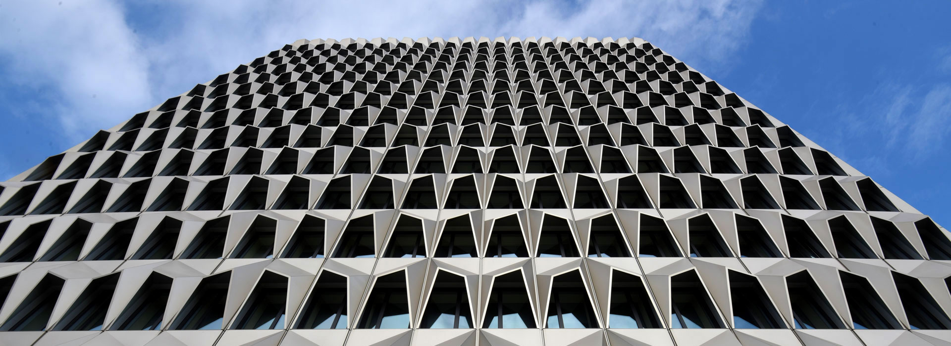 بازسازی نما ساختمان